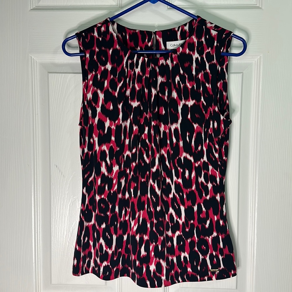 Women’s small Calvin Klein shirt